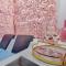 La Vie en Rose / Jacuzzi