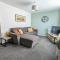 2BR-Gayton Apt-FREE Parking-WiFi-Full Kitchen-Workers