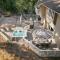 Hidden Oaks Farmhouse by AvantStay Hot Tub Deck - Atascadero