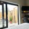 Bed & Breakfast Waterpoort - incl licht ontbijt en parking