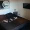 Bed & Kitchen Den Oever