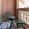 Spacious 2-bedroom beachfront apartment with pool - Dubaj