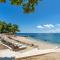 OMP 15C-T2, Seaview, Pool & Beach Access, Near Airport, FAST WI-FI, Netflix