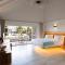 Pearl Beach Hotel