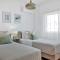 Phaedrus Living: Romanou Modern City Center Flat
