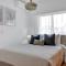 Phaedrus Living: Romanou Modern City Center Flat