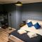 Stylish & Modern Apartment - Southend Stays