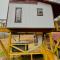 Cozy Treehouse w Hot Tub, Fire Pit, Pet Friendly, Lake Access