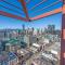 Modern top-floor 1-bedroom loft with free parking