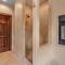 Luxurious Chalet! Hot-tub, Bonfire & Ideal Location for Skiing & Town