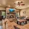 Luxurious Chalet! Hot-tub, Bonfire & Ideal Location for Skiing & Town
