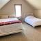 Luxurious Chalet! Hot-tub, Bonfire & Ideal Location for Skiing & Town