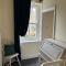 The Buxton Retreat A Luxurious 3-Storey Townhouse with Four Poster Bed and Double Jacuzzi Bath"