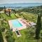 Beautiful farmhouse with swimming pool in Tuscany