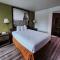 Super 8 by Wyndham Austin North/University Area