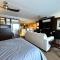 Ilikai Apt 2127 - Spacious Studio with Spectacular Ocean & Harbor Views - Honolulu