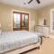 Cherokee Farms Flat - New Listing in Habersham
