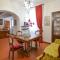 Lovely Apartment In Arezzo With Kitchen
