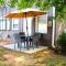 Cheerful 2-story apt w/ high speed Wi-Fi & Patio! - Шарлотт