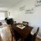 Cheerful 2-story apt w/ high speed Wi-Fi & Patio! - Шарлотт