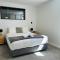 Stunning Lakeview Holiday House Queenstown
