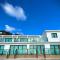 1 Corcega Beachfront Suites