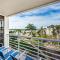Bahia Vista Palm Trees & Coastal Breezes - Endless Fun on Isla