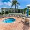Bahia Vista Palm Trees & Coastal Breezes - Endless Fun on Isla