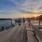 Waterfront, dock, Hot tub, kayaks, King Bedroom with amazing views, RELAXATION, 2 miles to the beach - Cedar Point