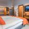 BaseCamp Hotel