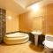 F1 Hotel