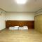 F1 Hotel