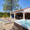 Villa de 277m² climatisée avec piscine chauffée à Fayence