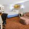 Days Inn & Suites by Wyndham Colonial - Williamsburg