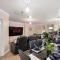 Lt Properties Unique Bungalow style Spacious one bedroom Apartment in Luton Town centre super size round bed Netflix