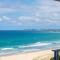 Ocean Views Apartment with Rooftop Pool