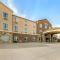 Comfort Inn & Suites near Bethel College
