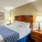 Econo Lodge Inn & Suites