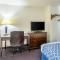 Econo Lodge Inn & Suites - Auburn