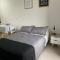 El arte suites COCHERA PRIVADA