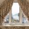 The Cottage on the Beach - Sleeps 7 - Large Garden