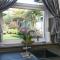 The Cottage on the Beach - Sleeps 7 - Large Garden
