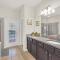 Modern Home - 6 Bedrooms With Private Pool & Spa 10 Minutes to Disney
