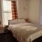 Queens Rooms