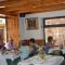 Hostal La Muntanya - Castellar de NʼHug
