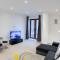 Cosy 1 Bed Apartment in Centre of St Albans - FREE Parking - 5 min walk to St Albans city centre & Railway station - Big Savings on Longer Stays!!