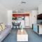 Spectacular Darling Harbour View Apartment & Parking