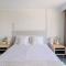 Spectacular Darling Harbour View Apartment & Parking