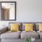 Spectacular Darling Harbour View Apartment & Parking