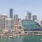 Spectacular Darling Harbour View Apartment & Parking